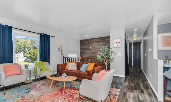 South Bend House | Game Room - Firepit - V-ball -10 min to Notre Damen