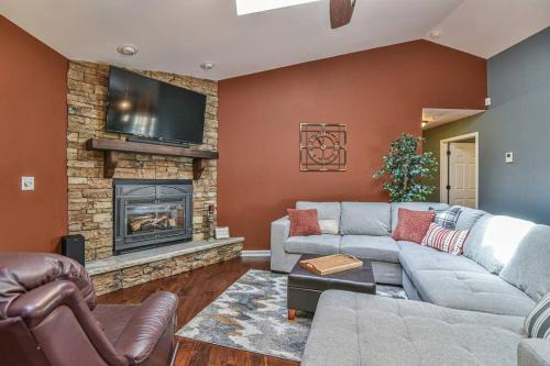 Asheville House | Game room, hot tub, just 7 miles to downtown Asheville!
