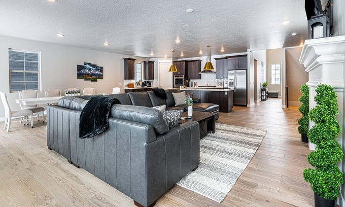 Park City House | Game Room, Pool Table, Year-Round Recreation! Park CIty Silver Creek 6805