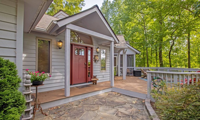 Nellysford House | Game Room, Sauna, Bonus Apartment Near Wintergreen Resort!