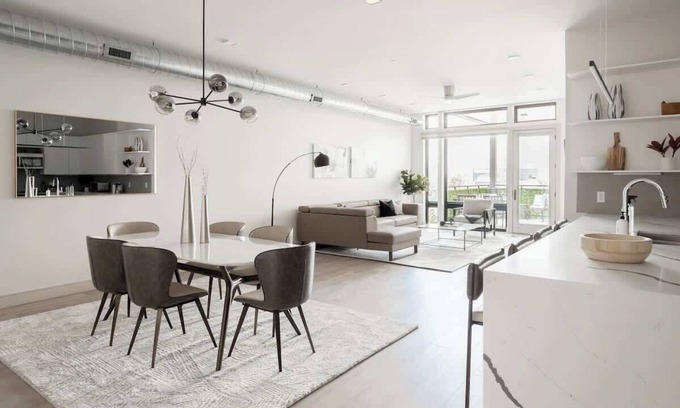 Jefferson Park Condo | Gameday Oasis | Private Balcony | Jefferson Park