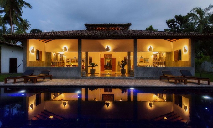 Hikkaduwa House | Gangananda - Stunning Lakeside Villa With Large Pool Near The Sea