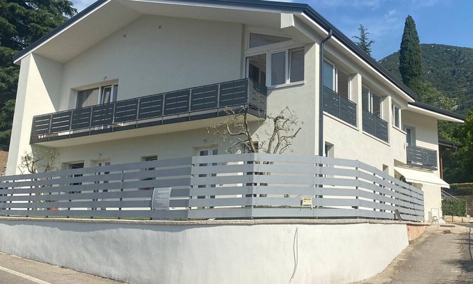 Caprino Veronese Apartment | GARDA 33 POINT5 APARTMENT IN VERONESE CAPRINO