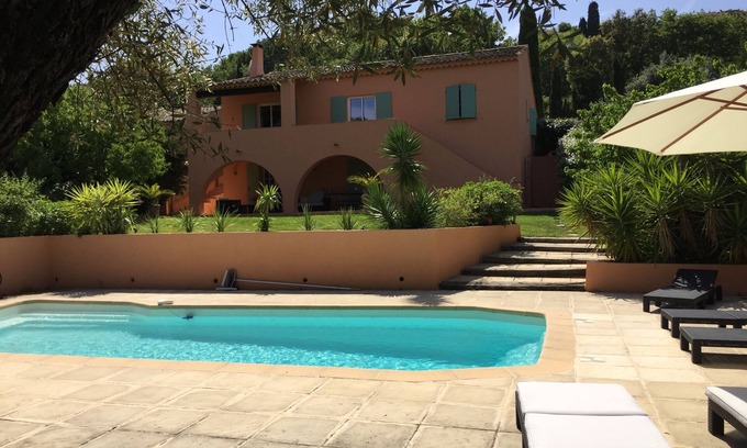 Ramatuelle Apartment | Garden apartment in villa