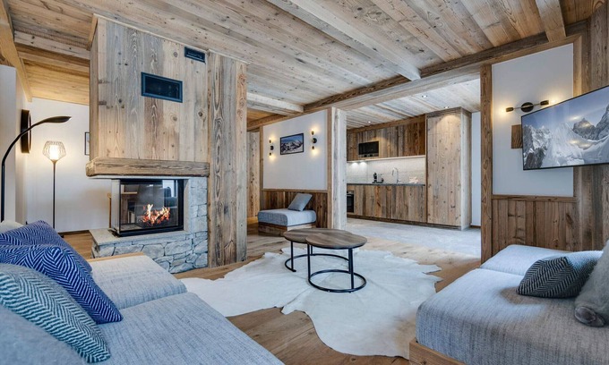 Le Fornet Apartment | Garden Apartment Near Fornet Slopes - Cozy, Modern, Ski Storage, Parking