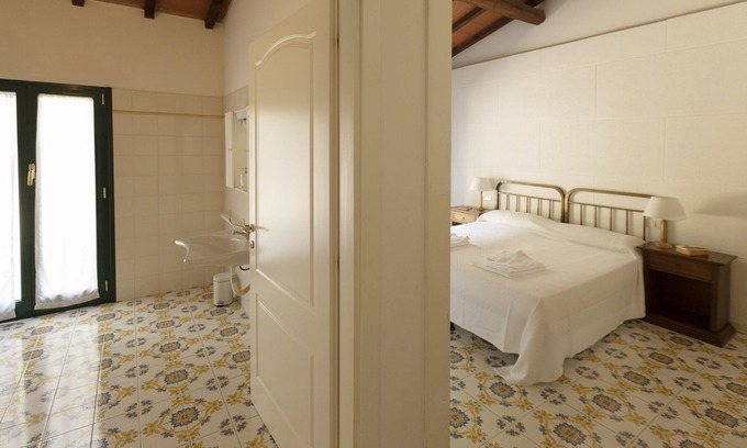 Grosseto Apartment | garden apartment NEXT FLOWER GALLERY D