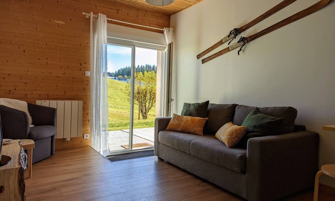 Paroisse des Monts de Bienne Condo | Garden apartment with terrace in the heart of nature