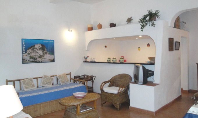 Parghelia Apartment | garden apartment with sea view