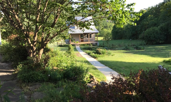Fairview Cottage | Garden Cottage near Asheville and Blue Ridge Parkway