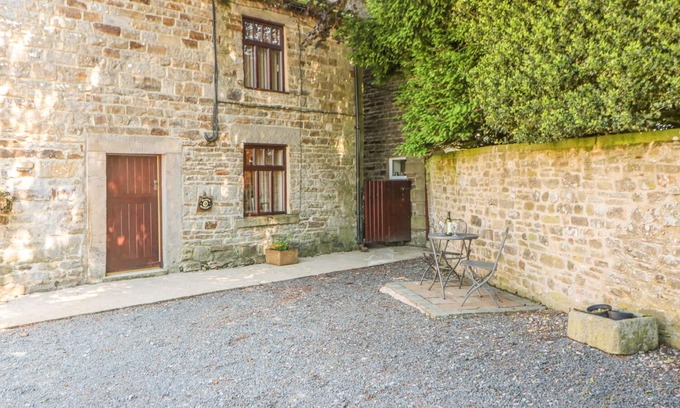 Mickleton Cottage | GARDEN COTTAGE, pet friendly, with a garden in Mickleton, Teesdale