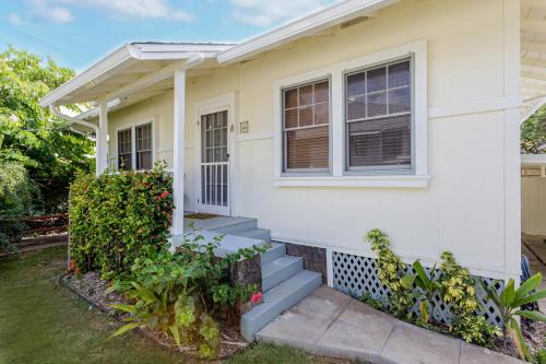 Diamond Head - Kapahulu - St. Louis House | Garden Cottage Unit A