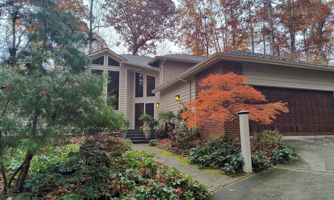 Chapel Hill Apartment | Garden Ensuite at the Chapel Hill Retreat Center
