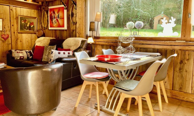Chamonix-Mont-Blanc Apartment | GARDEN GROUND IN CHALET WITH WIFI CLASS 3 STARS