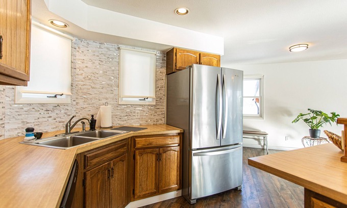 Billings Apartment | Garden Hideaway w/hot tub