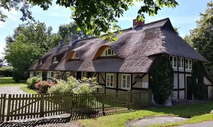 Schaprode Apartment | Garden rose for 2+2 persons, with exit to the garden, very cozy and quiet