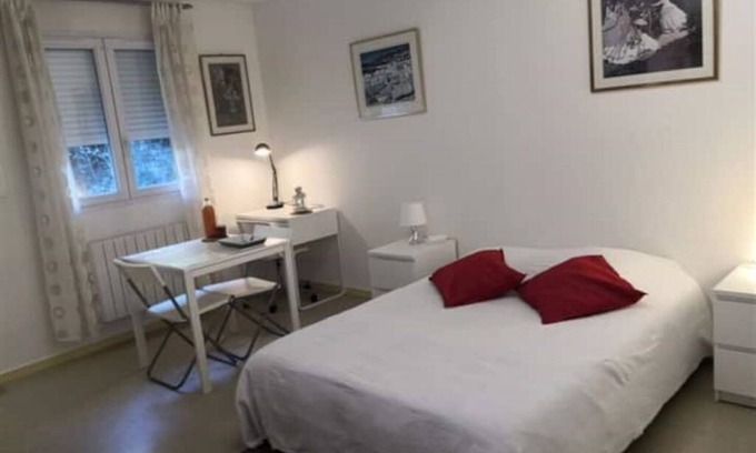 Grenoble City Centre Apartment | Garden studio