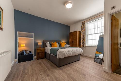 Broseley Apartment | Garden View