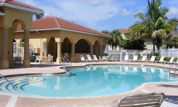Iona Condo | Gardens at Beachwalk