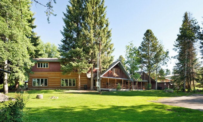 Jardine Cabin | Gardiner Getaway: your cozy cabin near Yellowstone National Park! [Unit 1]