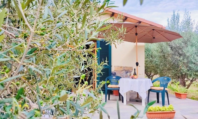 Bolsena Cottage | Garin Knoll