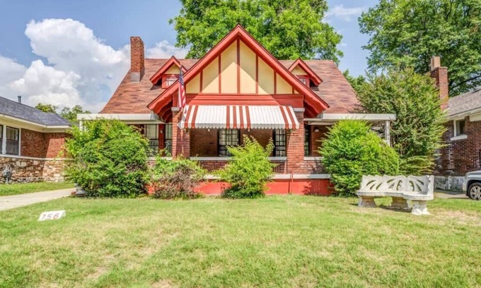 Vollintine-Evergreen House | Garland Haven Hideaway Both Units