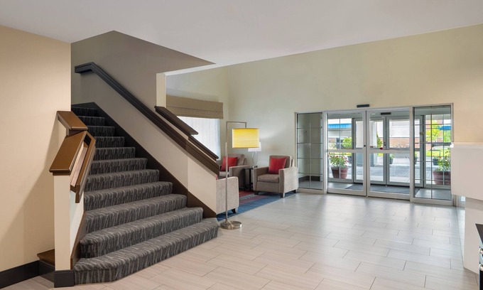 Londonderry Hotel | Garner Hotel Londonderry - Manchester by IHG