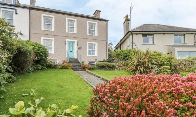 Borth-y-Gest House | Garth Craig