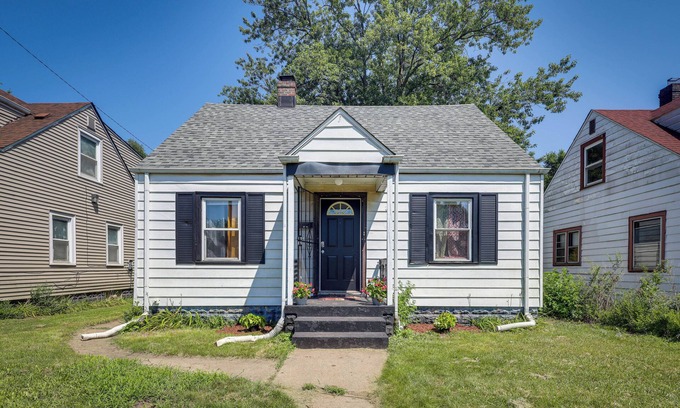 Gary House | Gary Vacation Rental ~ 5 Mi to Lake Michigan!