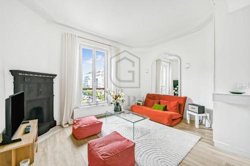 Centre Ville Apartment | Gaspar- Passages- Comfort & proximity to Paris
