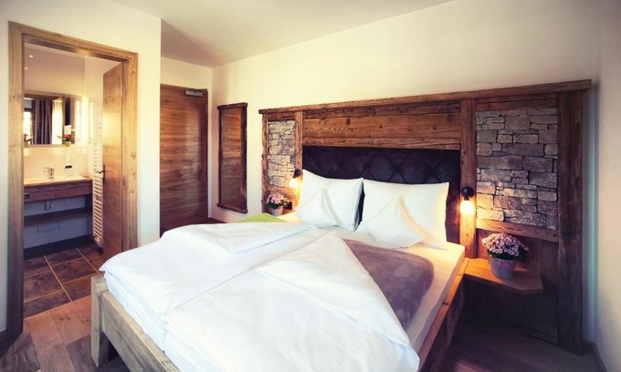 Poecking Hotel | Gasthaus Georg Ludwig Maising