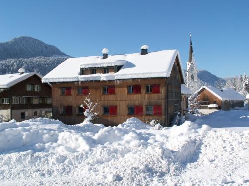 Bizau House | Gasthof Taube