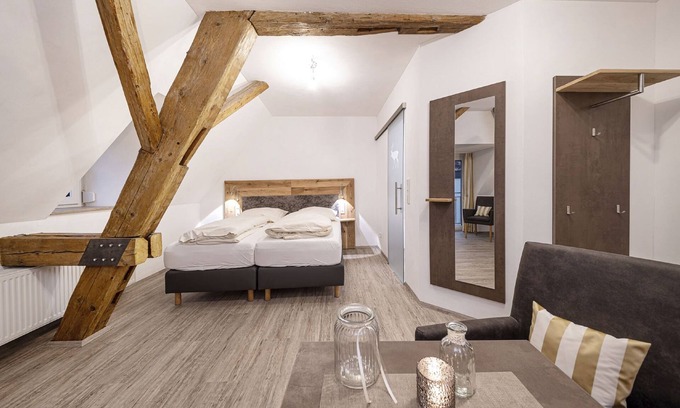Burgbernheim House | Gasthof Zum goldenen Hirschen