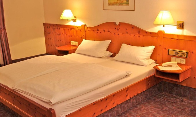 Ochsenfurt Hotel | Gasthof zum Kauzen