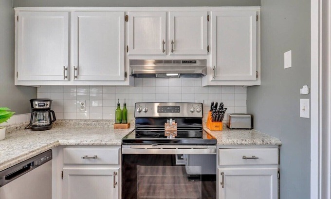 Statesboro House | GATA 2 -The Rustic Suite - Close to GSU