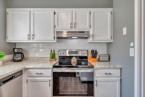 Statesboro House | GATA 2 -The Rustic Suite - Close to GSU