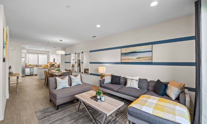 Rosemead Condo | Gated Comfy & Safe Home near DTLA