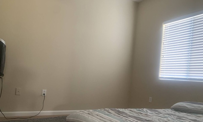 Roseville Condo | Gated community Condo 5 Minute walk 2 Galleria Mall