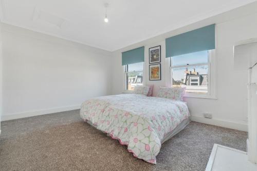 Nightingale House | Gateway to Central Stylish Tooting Bec Base