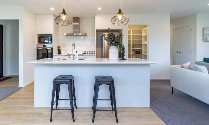 Mount Olympus Ski Field House | Gateway to the South Single Level Home with Garage