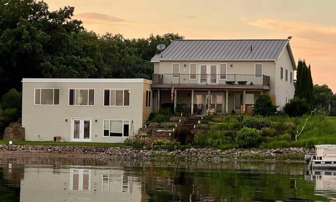 Browerville House | Gather at this spacious 5-bedroom lake home with 277' sandy beach, private dock