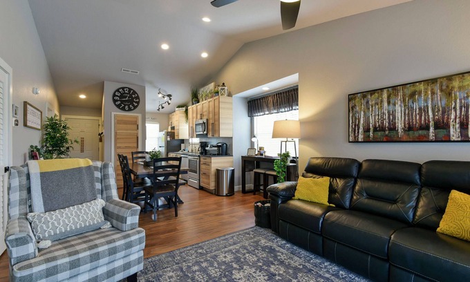 Indian Point Condo | Gathering Place at the Nest | Open-air dining