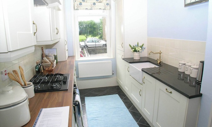Mytholmroyd Cottage | 2 bedroom accommodation in Mytholmroyd near Hebden Bridge