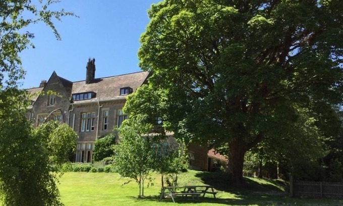Wetheral Apartment | GELTSDALE EAST WING, family friendly, with a garden in Wetheral
