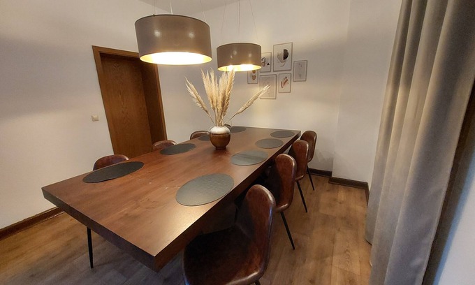 Bielefeld House | Gemütlich, 7 Betten, Wlan, Loggia, Zentrum-nah