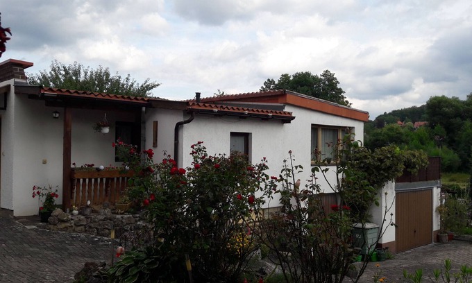 Bad Liebenstein House | Gemütliches Ferienhaus mit Großer Terrasse