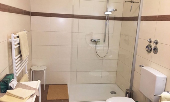 Bad Birnbach Apartment | Gemütliches Feriendomizil (58qm) mit Balkon und kostenfreiem W-Lan