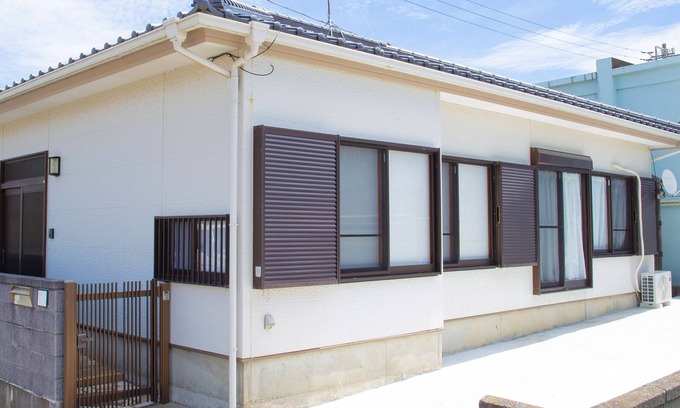 Katakai House | Genki na yado Katakai 3 min. walk to the beach! Japanese-style room with 8 tatami mats and Western-style room with 6 tatami mats, spacious living room, 2LDK, 2 parking spaces.