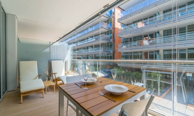 Genoa Apartment | Genoa Waterfront Modern Suite x2