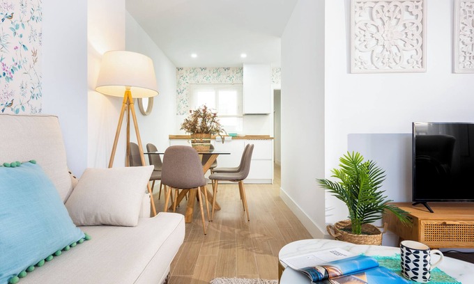 San Vicente Apartment | Genteel Home Juan Rabadán I