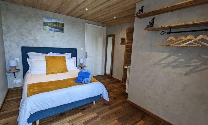 Sapois Bed & Breakfast | Gentiane Room - 2 Double Beds & Sauna, Perfect for Families